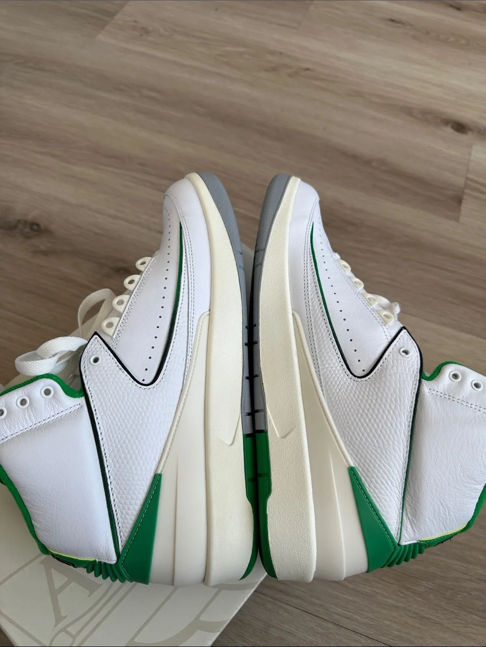 Nike Air Jordan 2 Retro Lucky Green Retro Sneakers DR8884-103 Men's Sizes 11